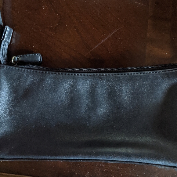 Giani Bernini small black shoulder bag. - Picture 4 of 4